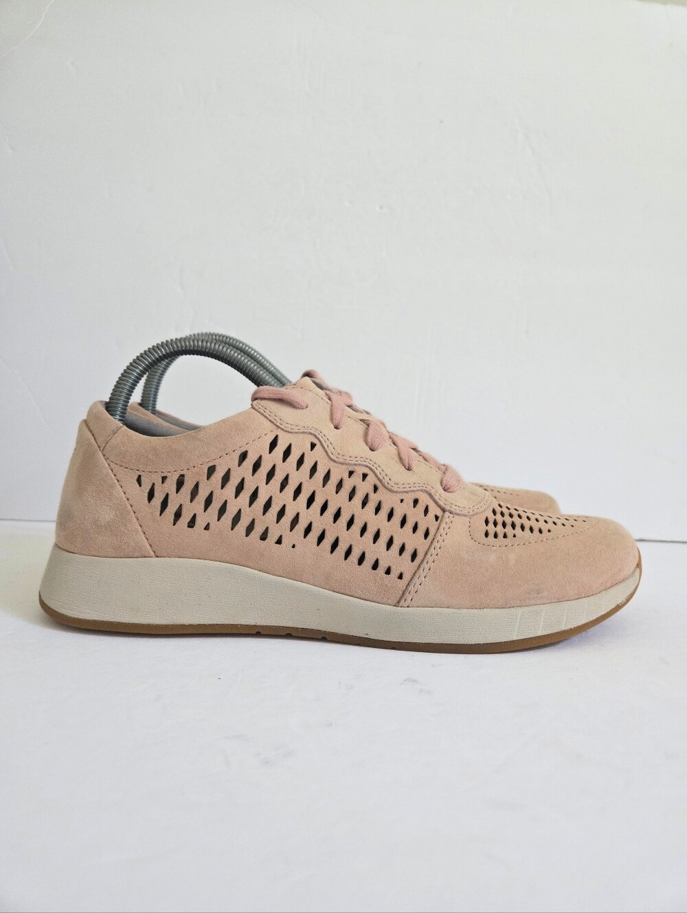 Dansko Charlie Leather Suede Pink Sneakers Low Top Shoes Size 39 US 8.5